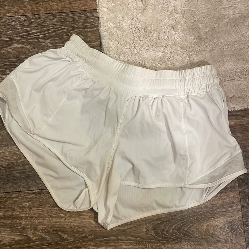 White Basic Lulu’s - image 1